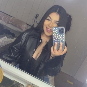 Meet your Posher, Evelyn